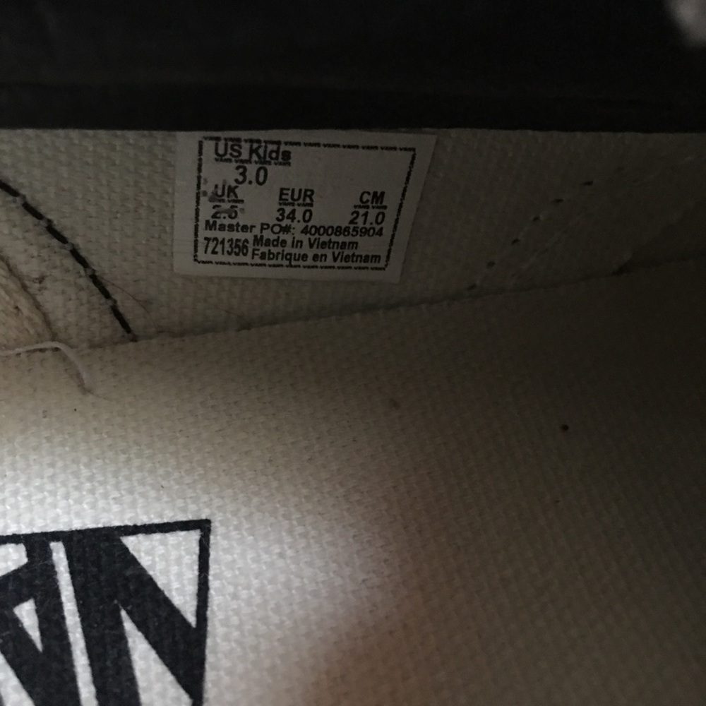 Vans - Picture 5 of 8